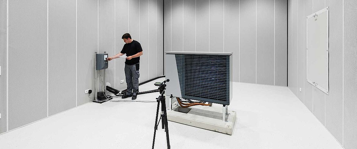 Akustikkammer im Technology Center Kasendorf von alpha innotec